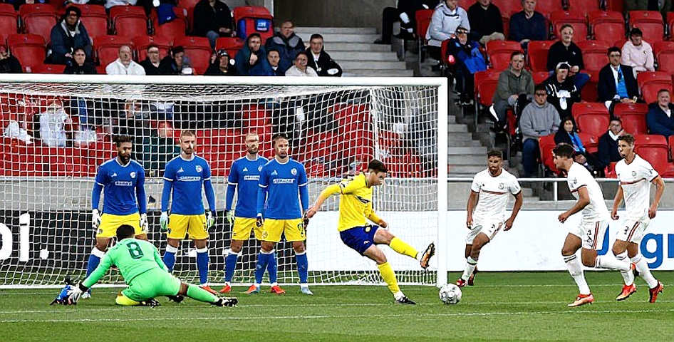Raphinha lập hat-trick hoàn hảo, Barcelona nối dài chuỗi bảy trận toàn thắng tại La Liga